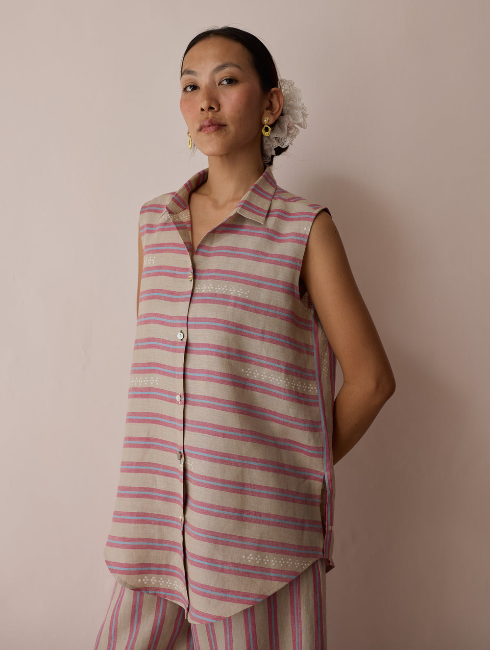 Ello Sleeveless Block-Printed Linen Shirt - Natural