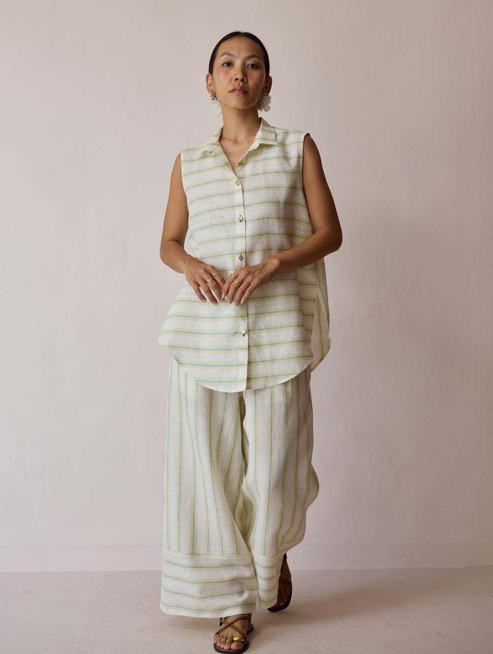 Ello Sleeveless Block-Printed Linen Shirt - Ivory