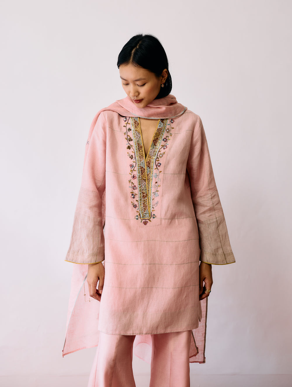 Naar Hand-Embroidered Metallic Kurta Set - Pink