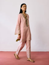 Nila Tapered Metallic Linen Pants - Pink
