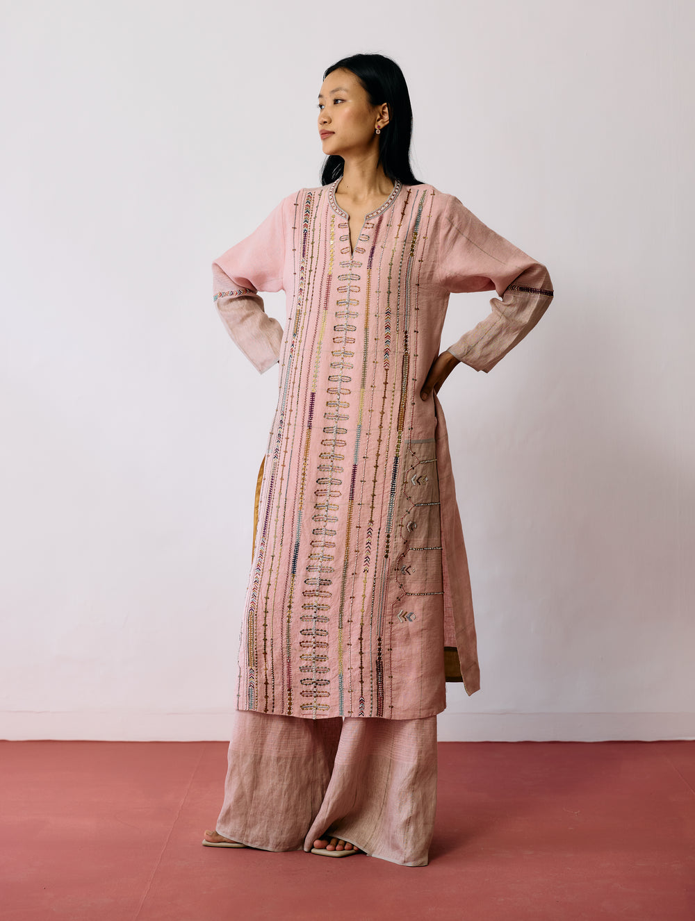 Aicha Hand-Embroidered Panelled Kurta - Pink
