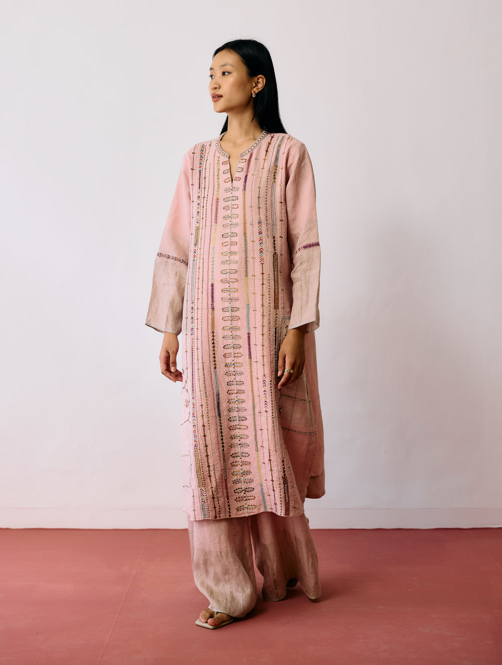 Aicha Hand-Embroidered Panelled Kurta - Pink