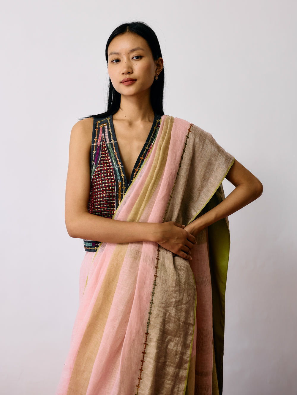 Afra Metallic Handloom Linen Saree - Metallic Pink