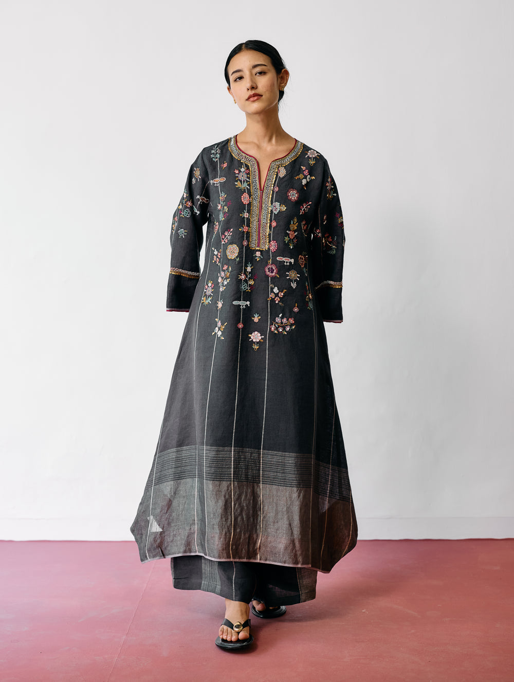 Ura Hand-Embroidered Metallic Linen Kurta Set - Charcoal
