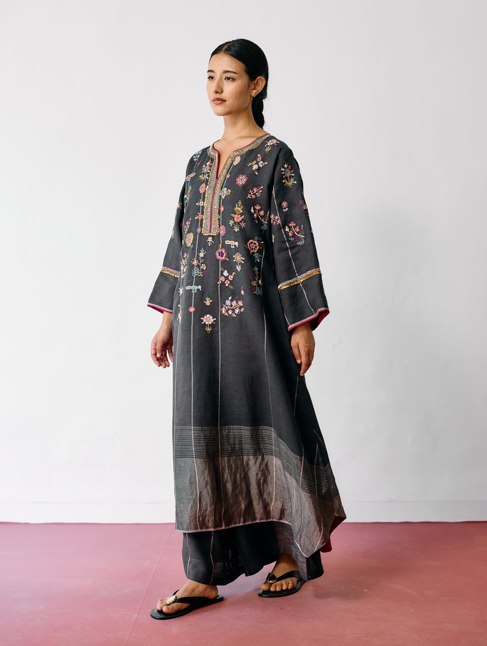 Ura Hand-Embroidered Metallic Linen Kurta - Charcoal