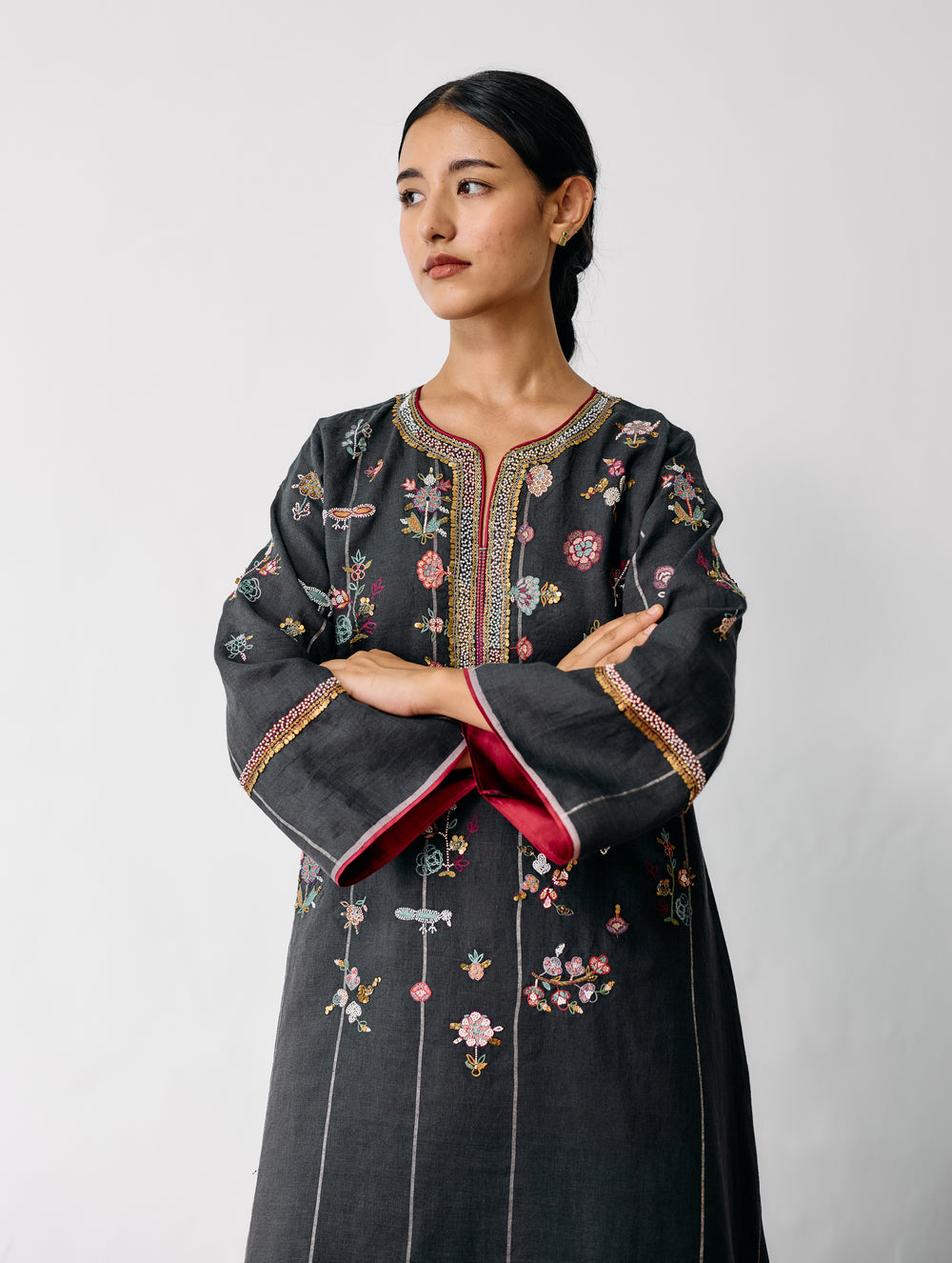 Ura Hand-Embroidered Metallic Linen Kurta - Charcoal
