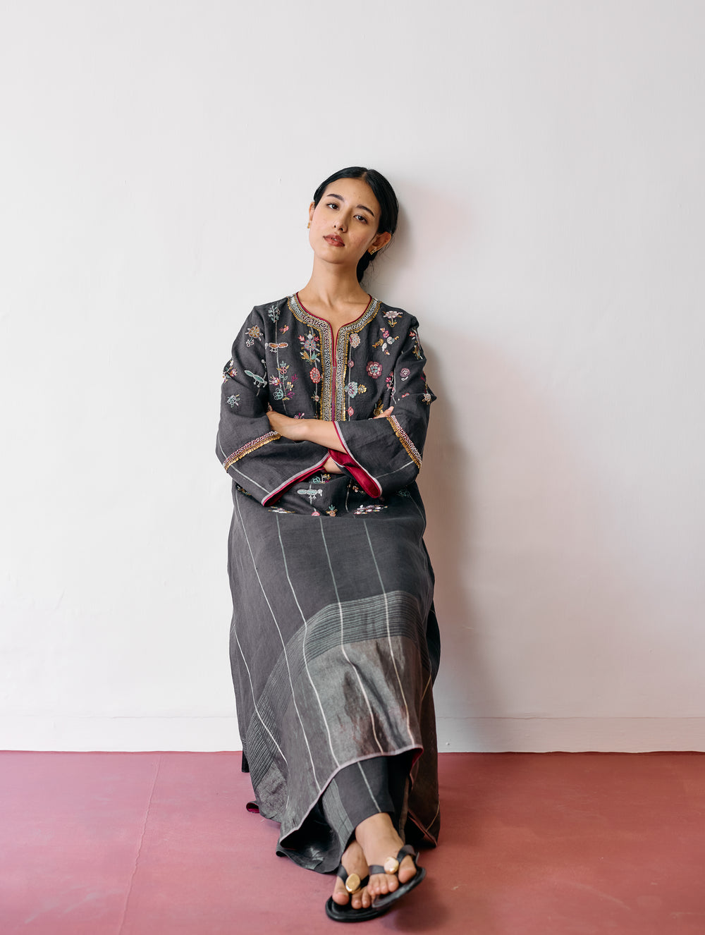 Ura Hand-Embroidered Metallic Linen Kurta Set - Charcoal