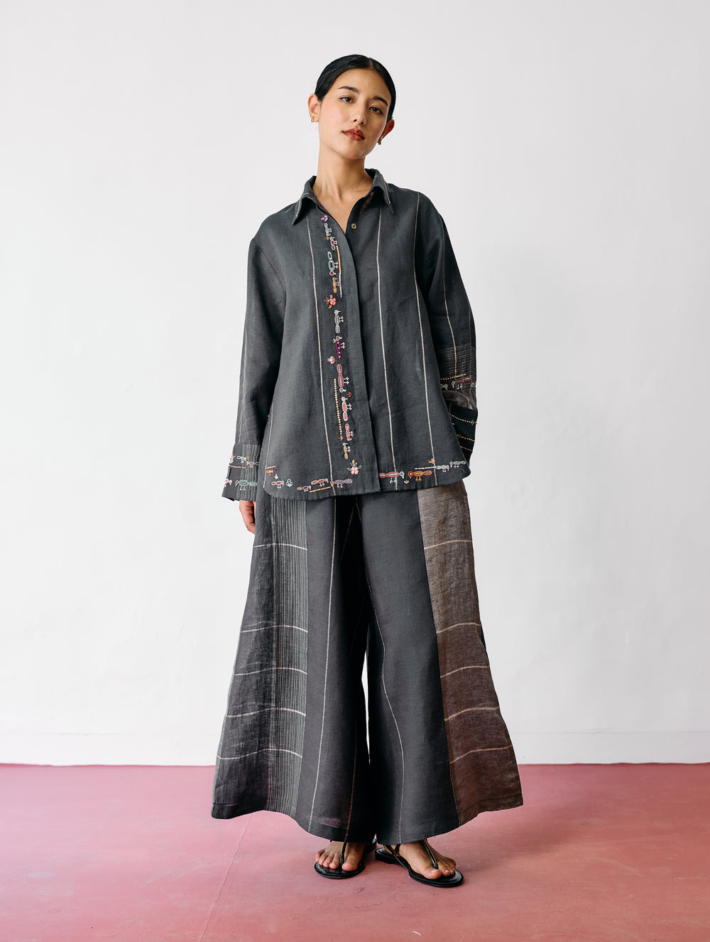 Hanat Hand-Embroidered Bird Shirt - Charcoal