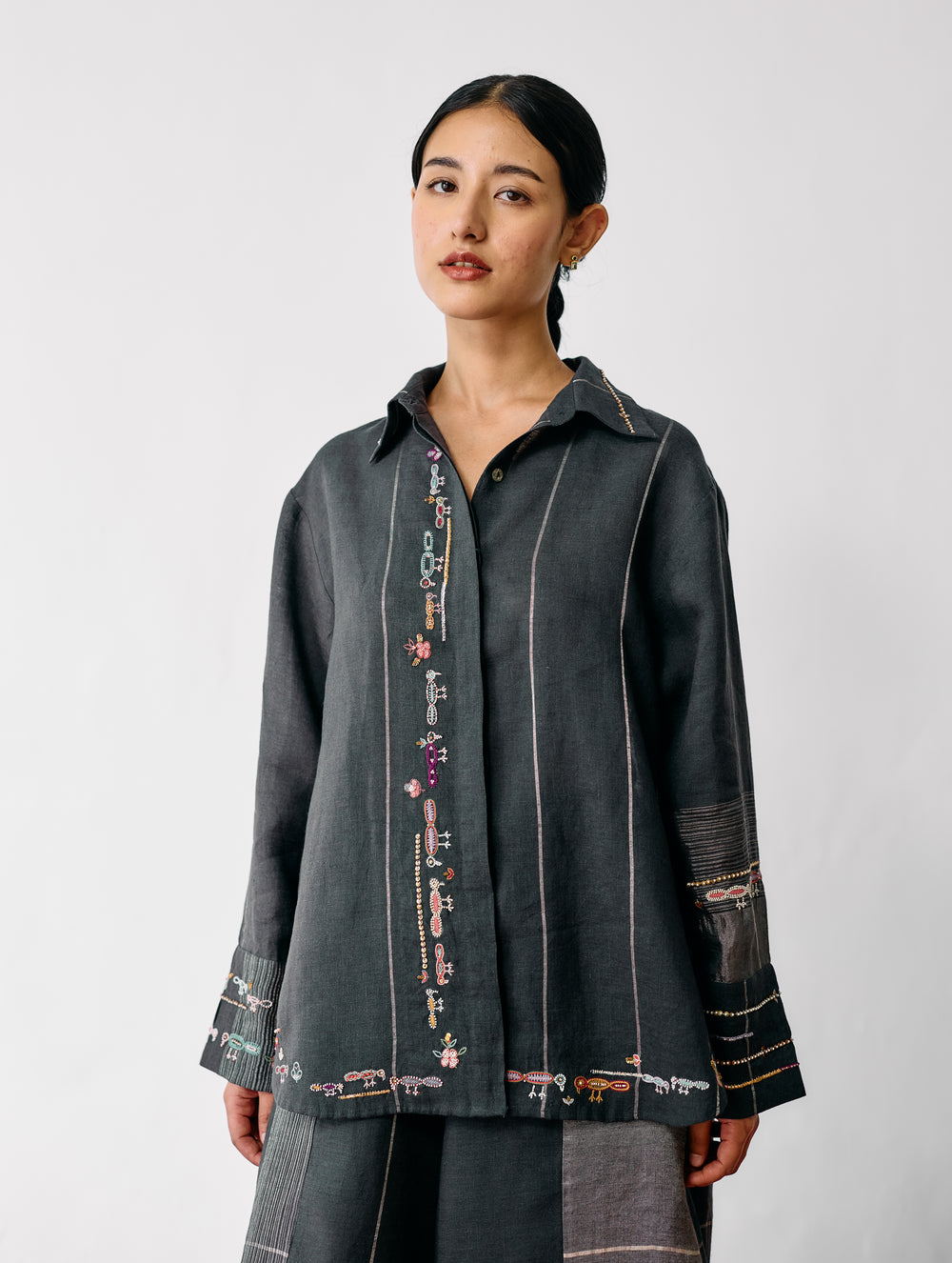 Hanat Hand-Embroidered Bird Shirt - Charcoal