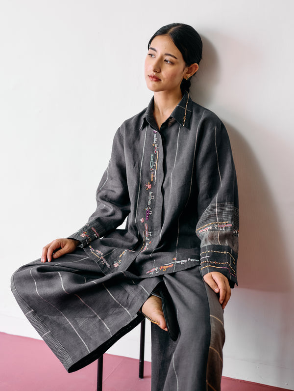 Hanat Hand-Embroidered Bird Shirt - Charcoal