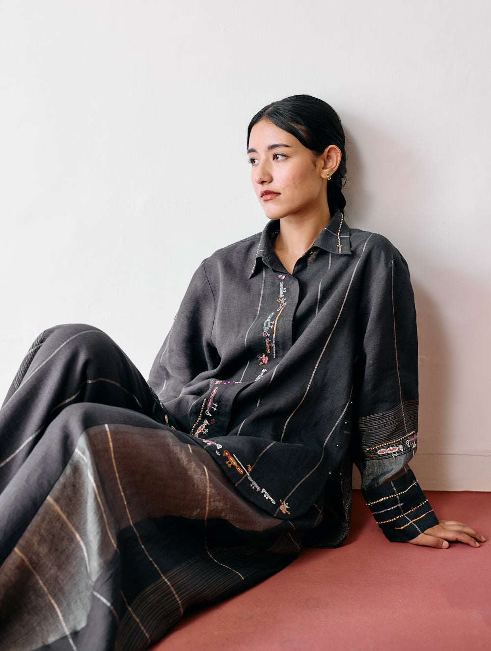 Hanat Hand-Embroidered Bird Co-ord - Charcoal