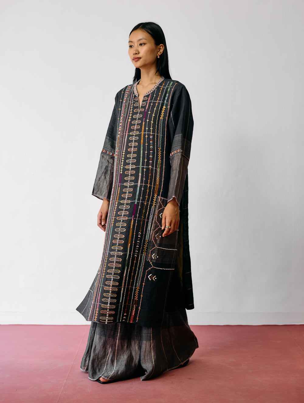 Aicha Hand-Embroidered Panelled Kurta - Charcoal
