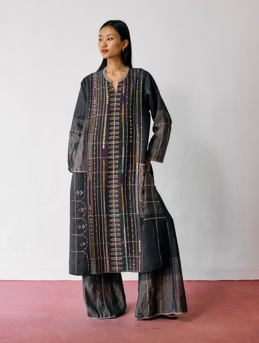 Aicha Hand-Embroidered Panelled Kurta - Charcoal