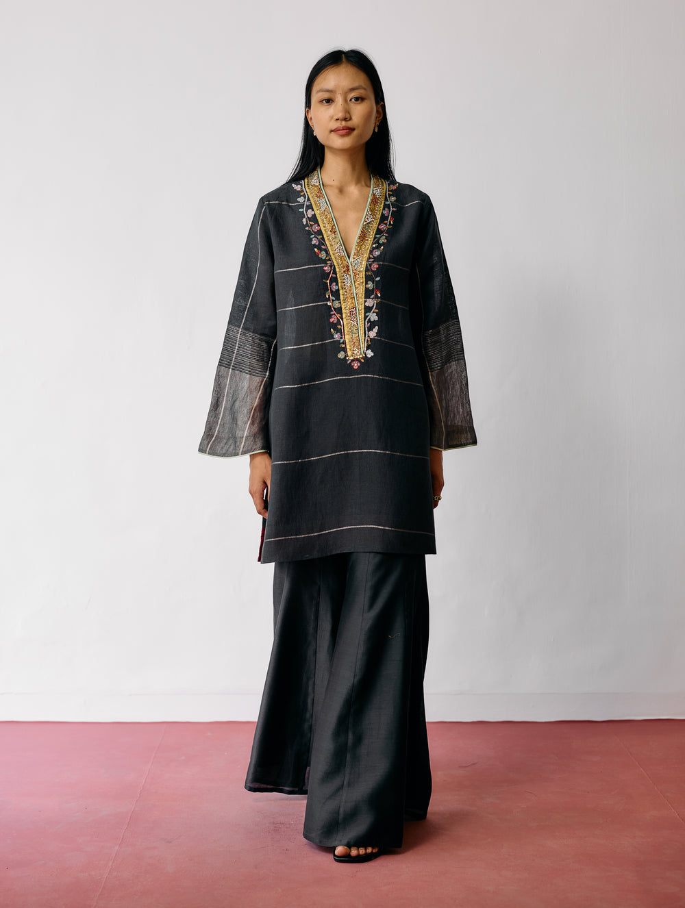 Naar Hand-Embroidered Metallic Kurta - Charcoal