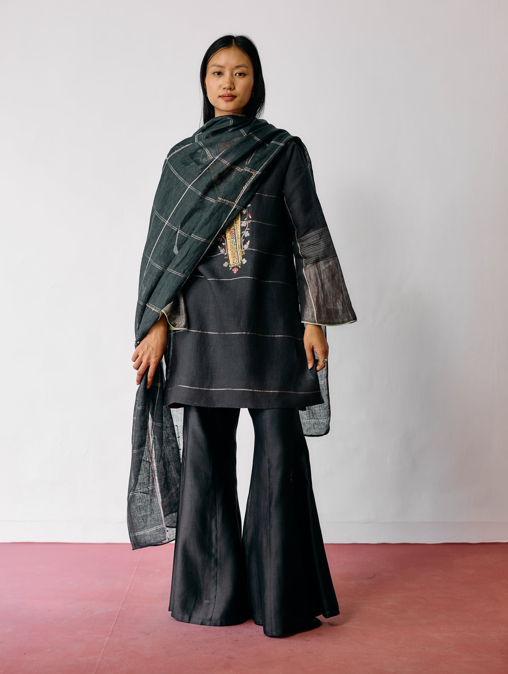 Mora Hand-Embroidered Metallic Linen Dupatta - Charcoal