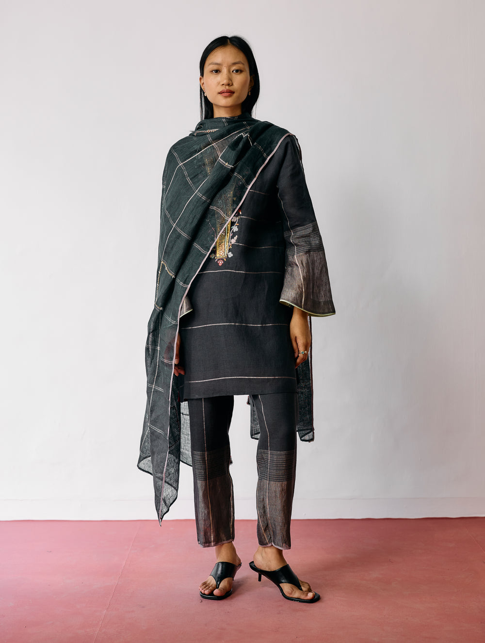 Mora Hand-Embroidered Metallic Linen Dupatta - Charcoal