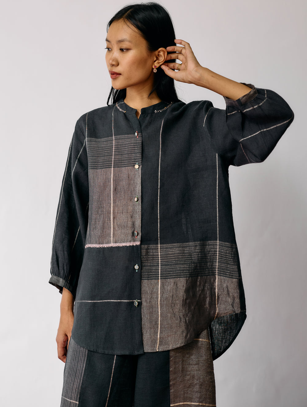 Rin Metallic Linen Shirt - Charcoal