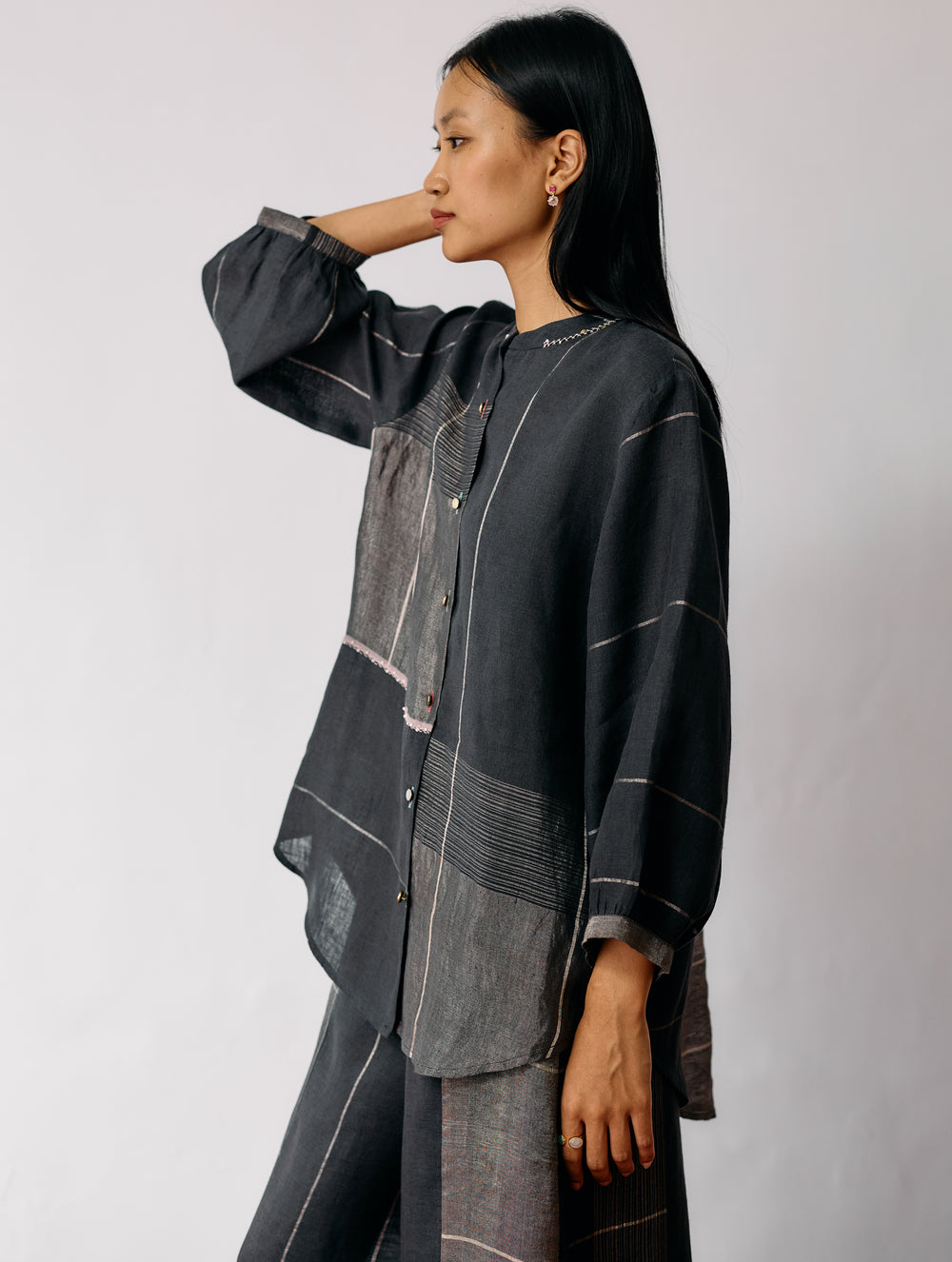 Rin Metallic Linen Shirt - Charcoal