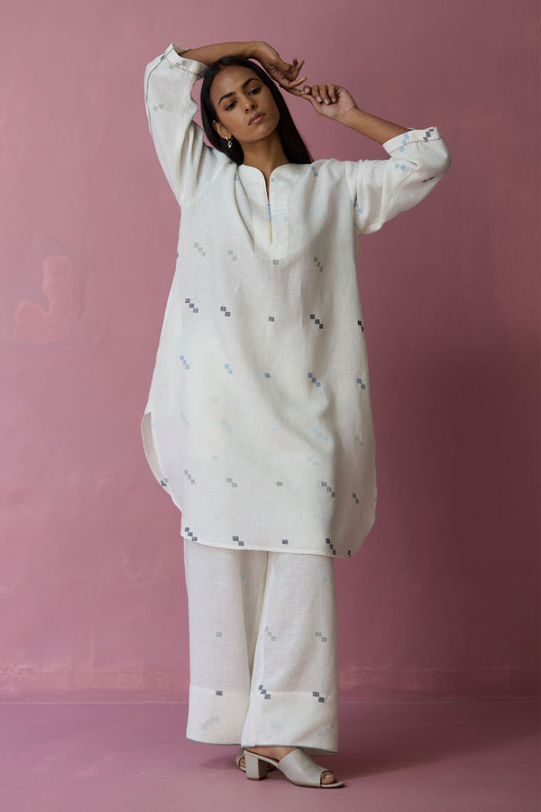 Ikara Jamdani Linen Kurta - Ivory