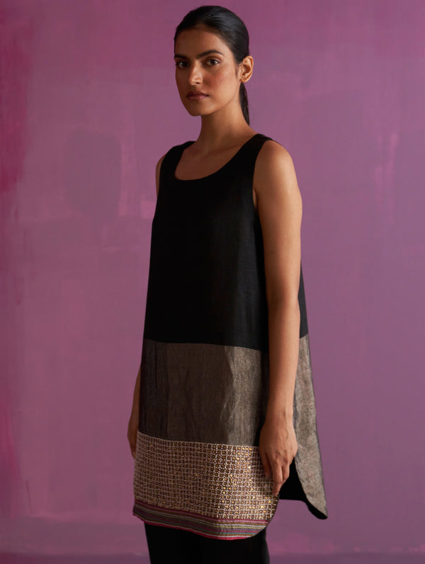 Irum Hand-Embroidered Sleeveless Kurta - Black