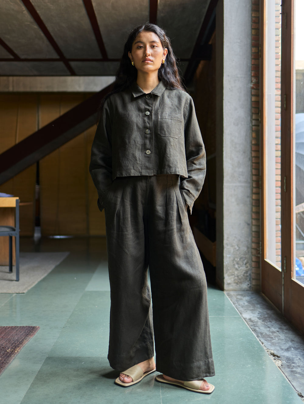 Nako Crop Linen Co-ord Set - Olive Charcoal