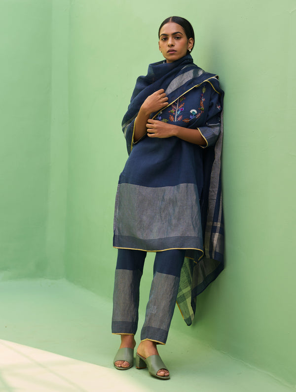 Celia Hand-Embroidered Metallic Linen Kurta - Navy