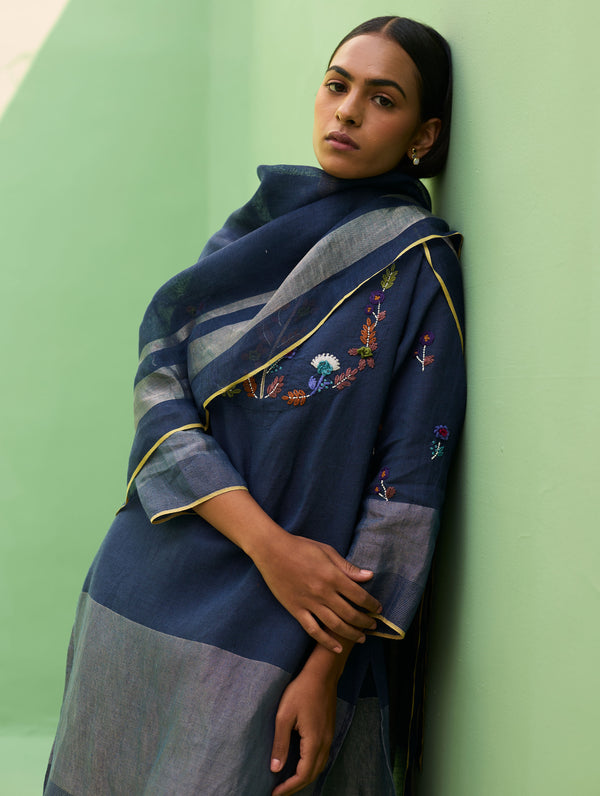Celia Hand-Embroidered Metallic Linen Kurta - Navy