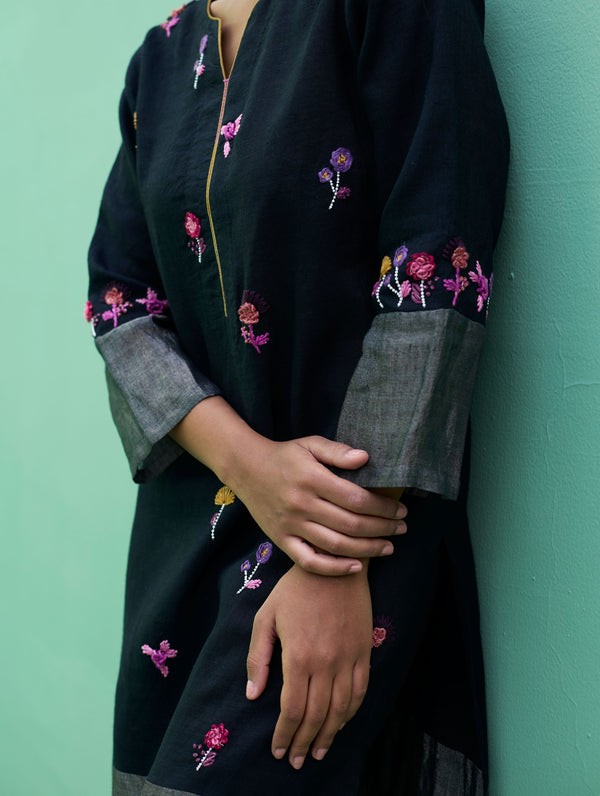 Emile Hand-Embroidered Metallic Linen Kurta - Black