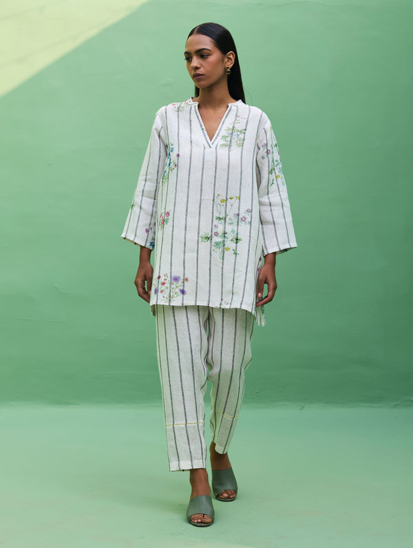 Maho Botanical Stripe Linen Kurta Set - Ivory