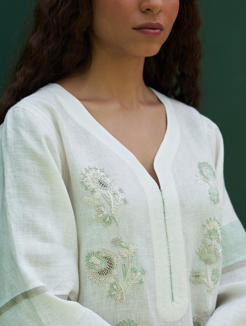 Insha Hand-Embroidered Kurta - Ivory