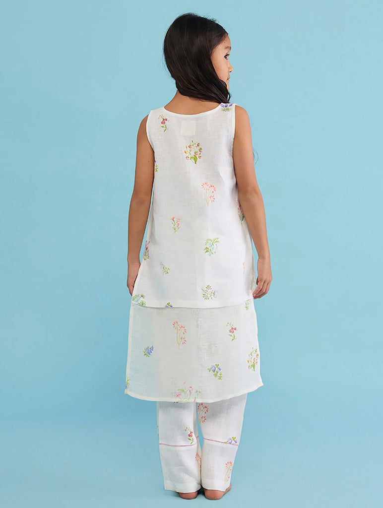 Aneya Patchwork Floral Linen Kurta - White