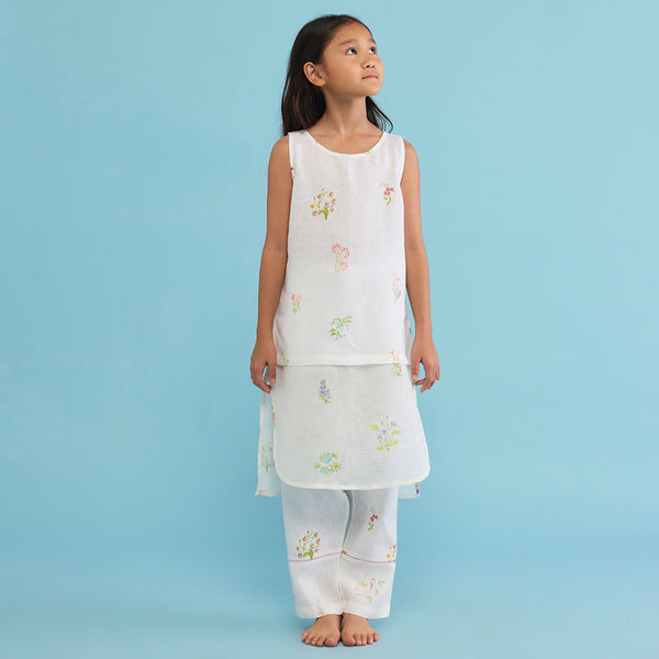 Aneya Patchwork Floral Linen Kurta - White