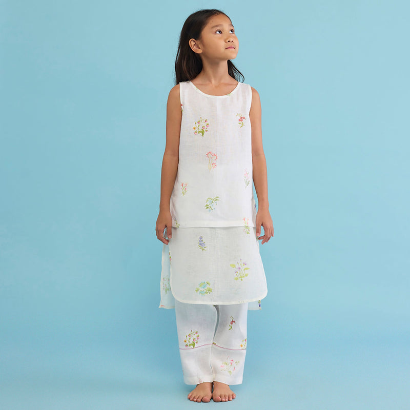 Aneya Patchwork Floral Linen Kurta - White