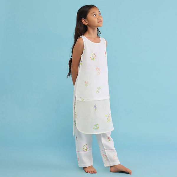 Aneya Patchwork Floral Linen Kurta - White