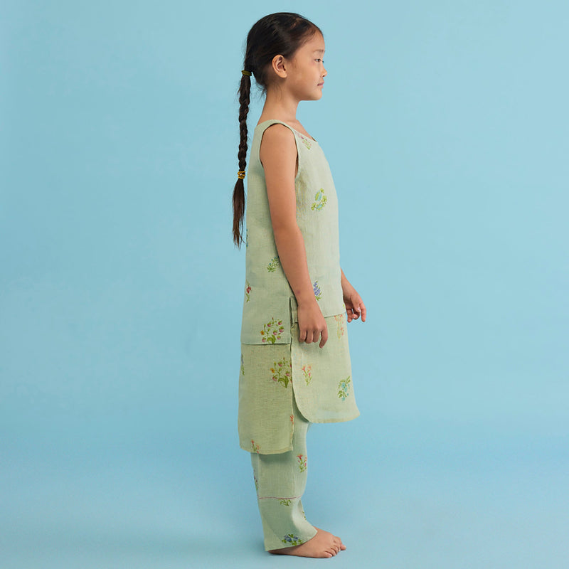 Aneya Patchwork Floral Linen Kurta - Mint