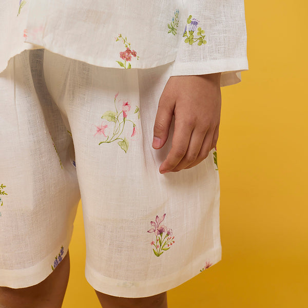 Kimi Timeless Linen Shorts - White