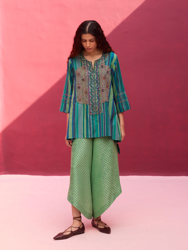 Para Hand-Embroidered Linen Kurta Set - Mint main image 1