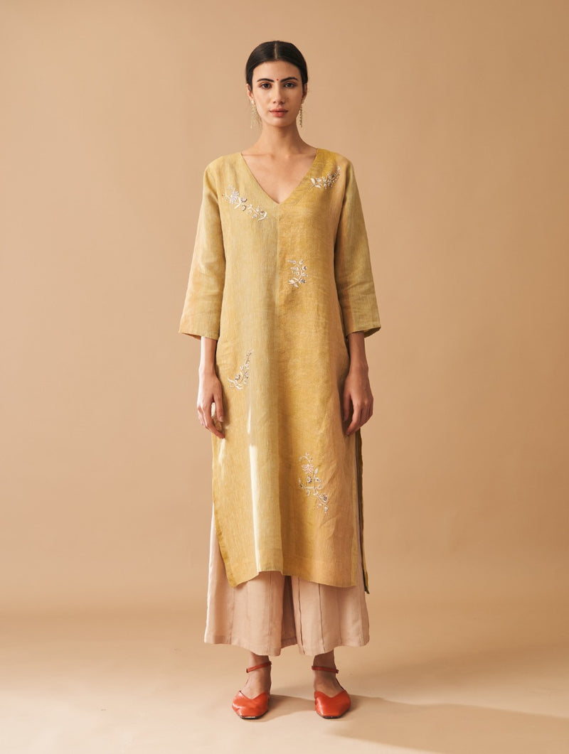 Fara Embroidered Kurta Set
