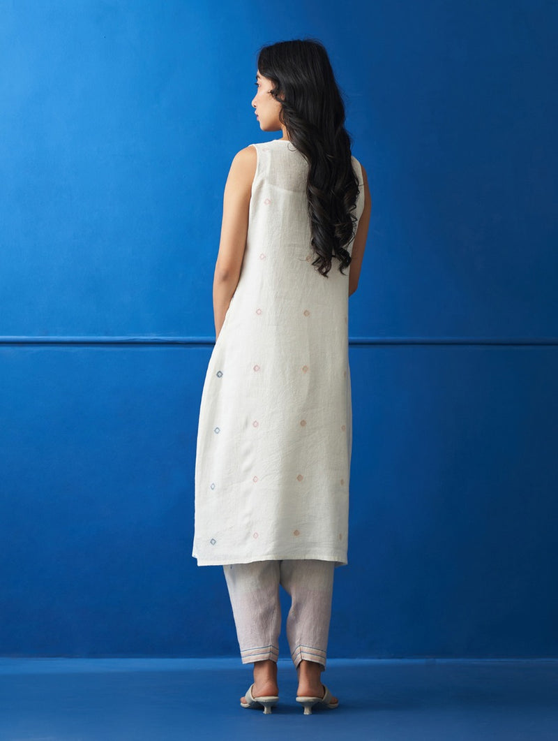 Kichi Sleeveless Jamdani Kurta