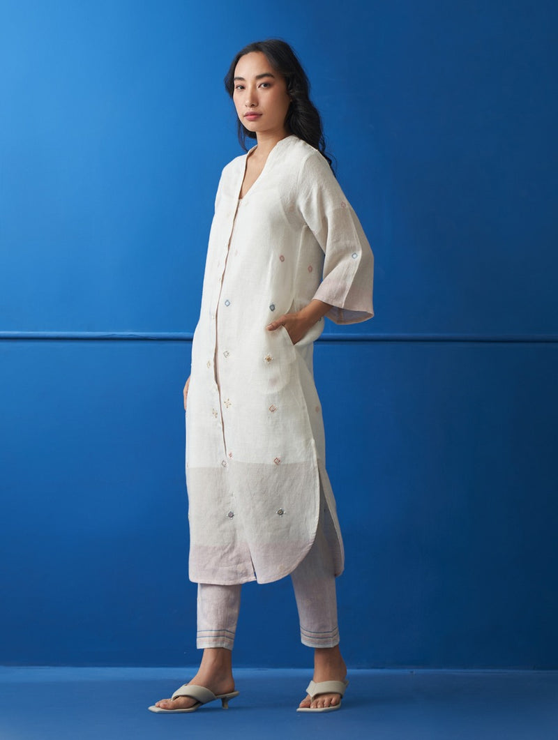 Junyo Hand-Embroidered Jamdani Kurta