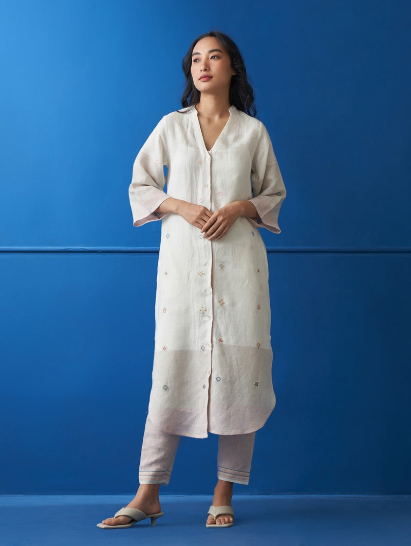 Junyo Hand-Embroidered Jamdani Kurta