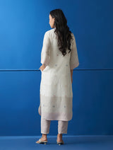 Junyo Hand-Embroidered Jamdani Kurta